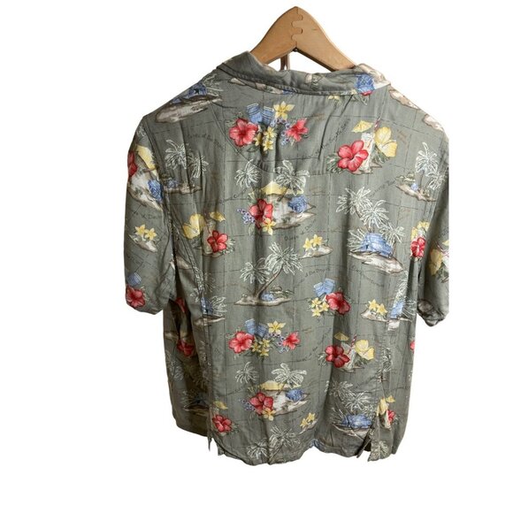 Havana Jacks Cafe Green Tropical Floral Short Sleeved Button Up Top - Picture 2 of 10